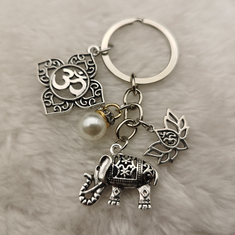 ヴィンテージ宗教キーホルダー象仏ペンダント仏教ヤシエンジェル - Vintage Ysl Fashion のレビューと価格