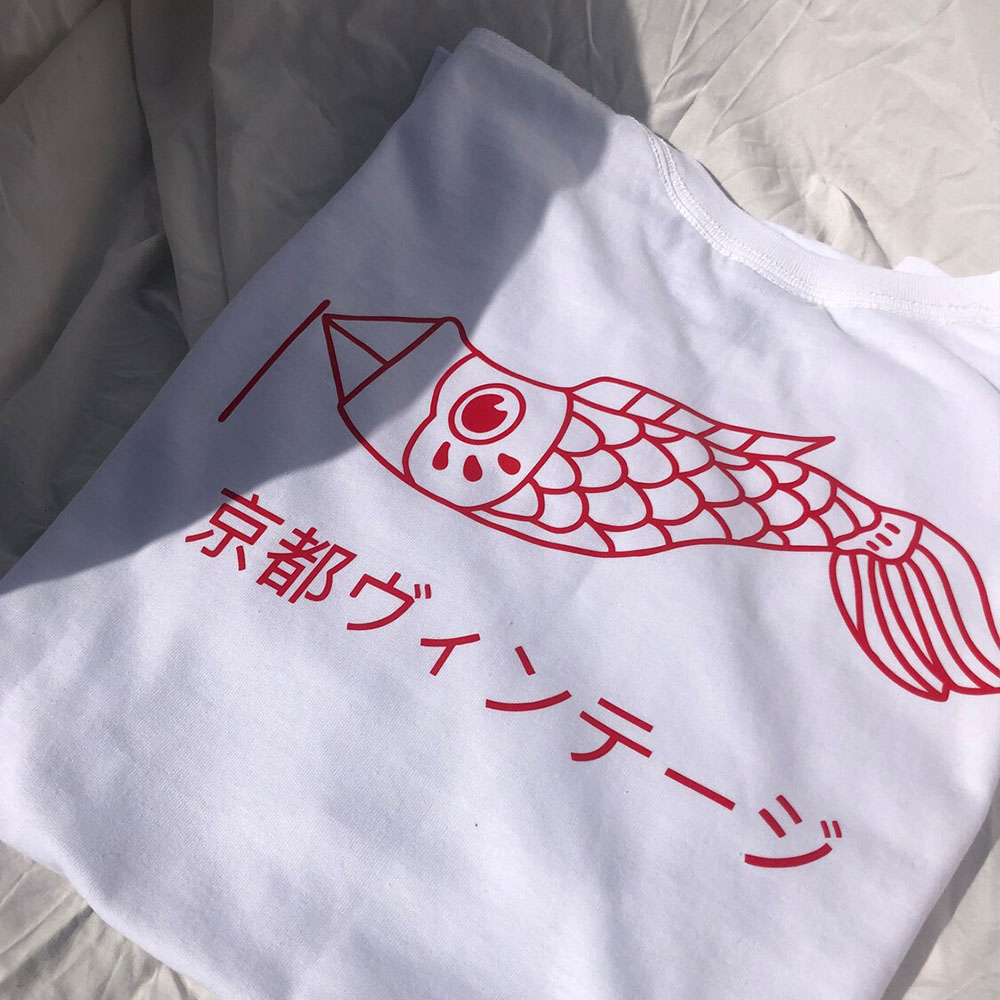 日本のユニセックススタイルの半袖Tシャツ,ヴィンテージ,白の - Vintage Fashion Kyoto のレビューと価格